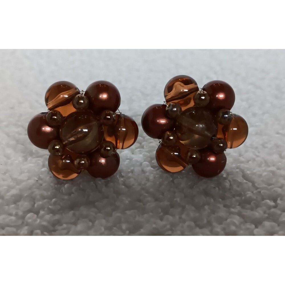 Vintage Brown Lucite Cluster Clip On Earrings 1.25 in - Picture 10 of 11